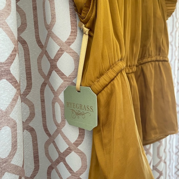 Yellow Blouse with Tie Front and Ruffled Sleeves - Picture 6 of 6